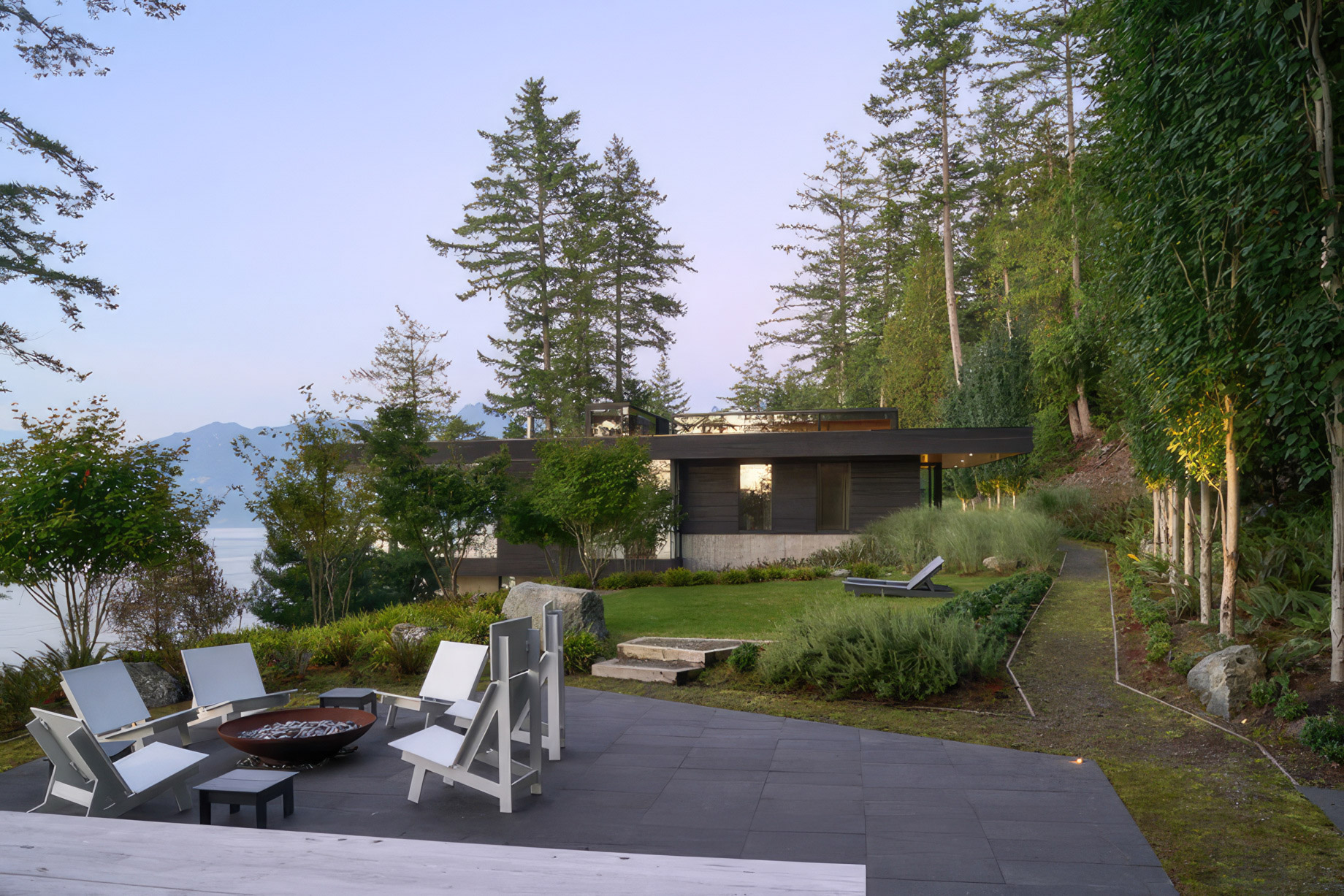 Bowen Island House – Bowen Island, BC, Canada – 37