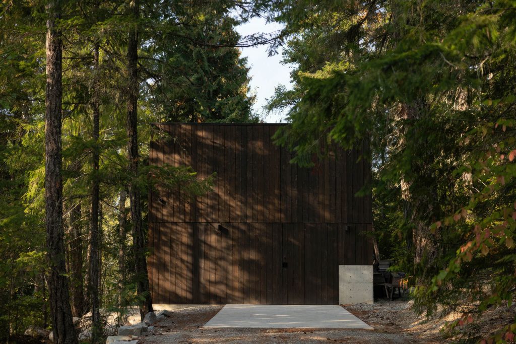 Camera House Modern Retreat - Pemberton Valley, BC, Canada - 13