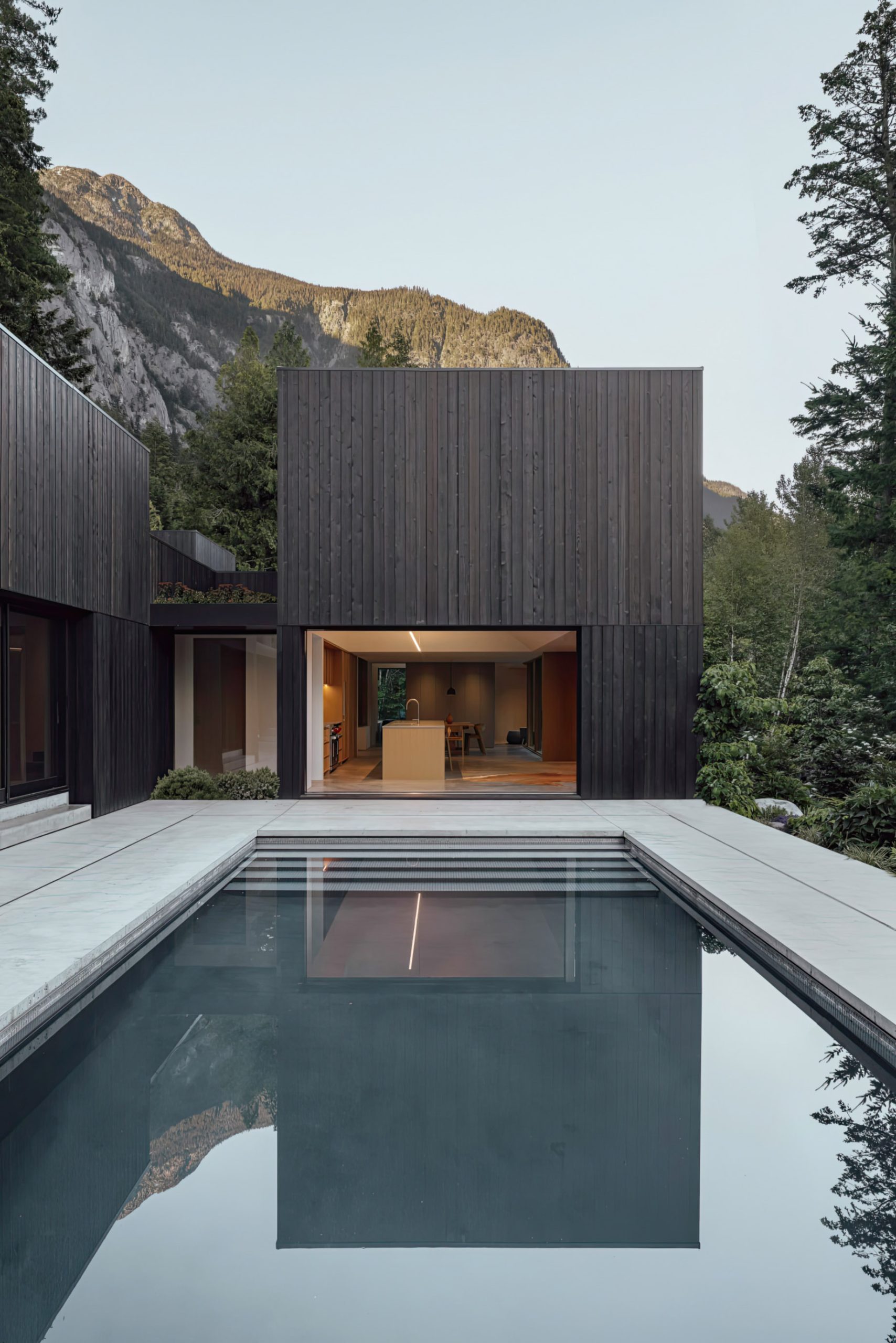 Camera House Modern Retreat – Pemberton Valley, BC, Canada – 3