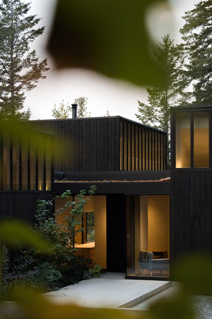 Camera House Modern Retreat - Pemberton Valley, BC, Canada - 43