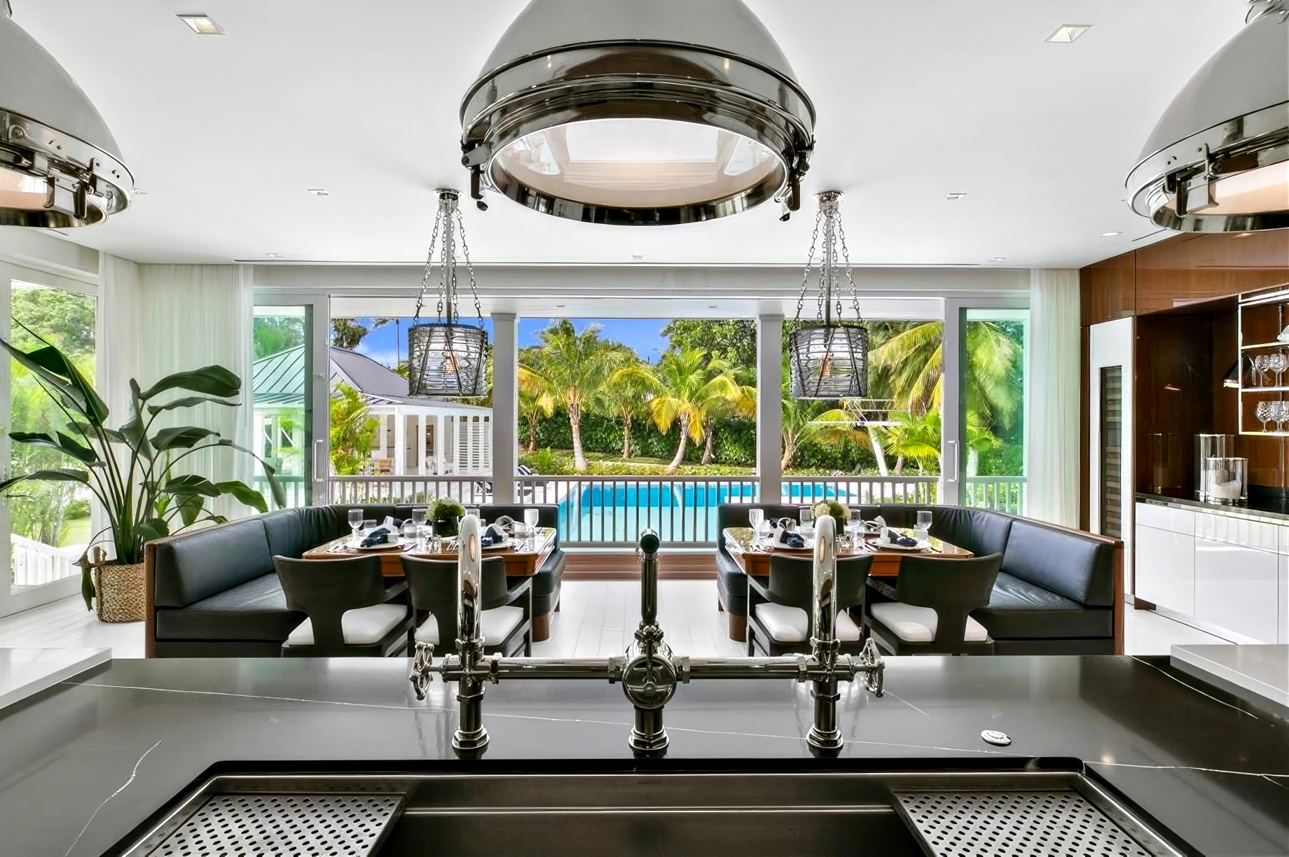 Greg Norman’s Former Jupiter Island Estate – 382 S Beach Rd, Hobe Sound, FL, USA – 14