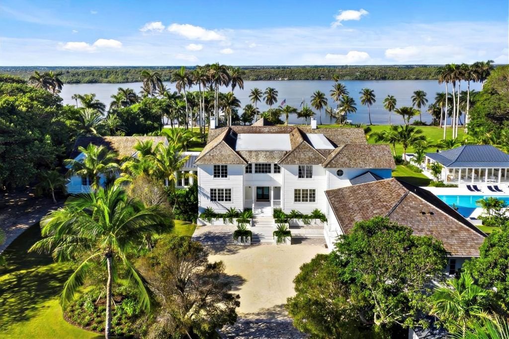 Greg Norman's Former Jupiter Island Estate - 382 S Beach Rd, Hobe Sound, FL, USA - 2