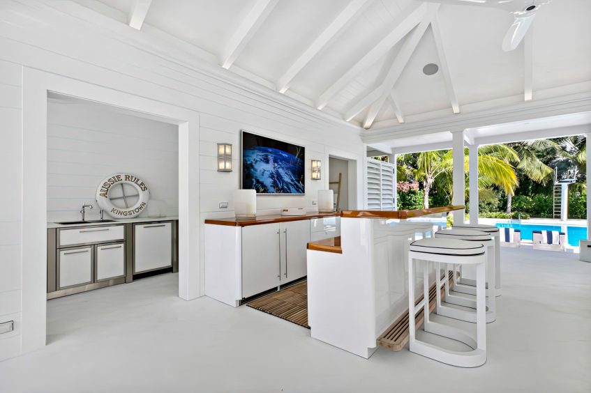 Greg Norman's Former Jupiter Island Estate - 382 S Beach Rd, Hobe Sound, FL, USA - 32