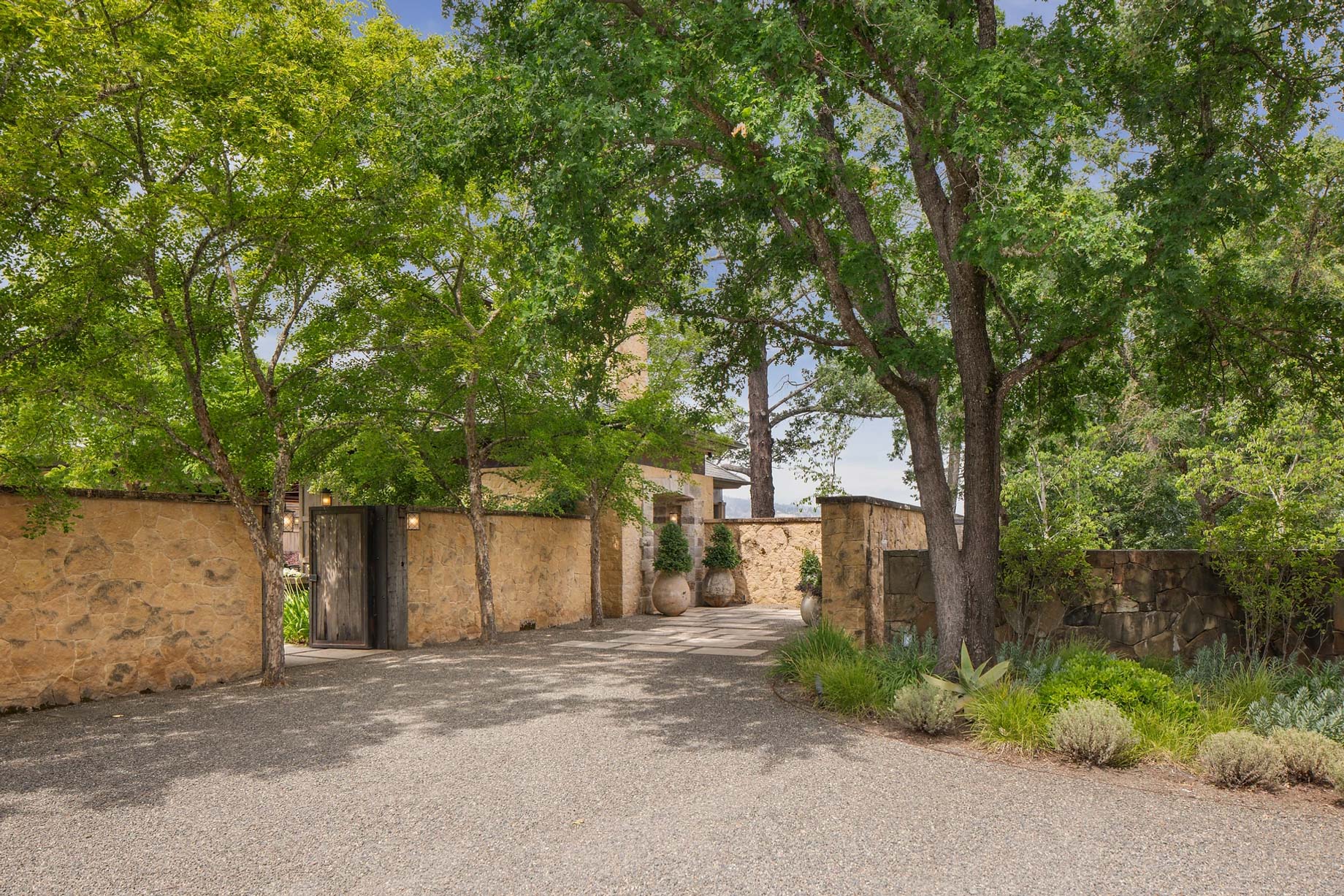 Ryan Seacrest Napa Valley Home – 232 N Fork Crystal Springs Rd, Saint Helena, CA, USA – 4