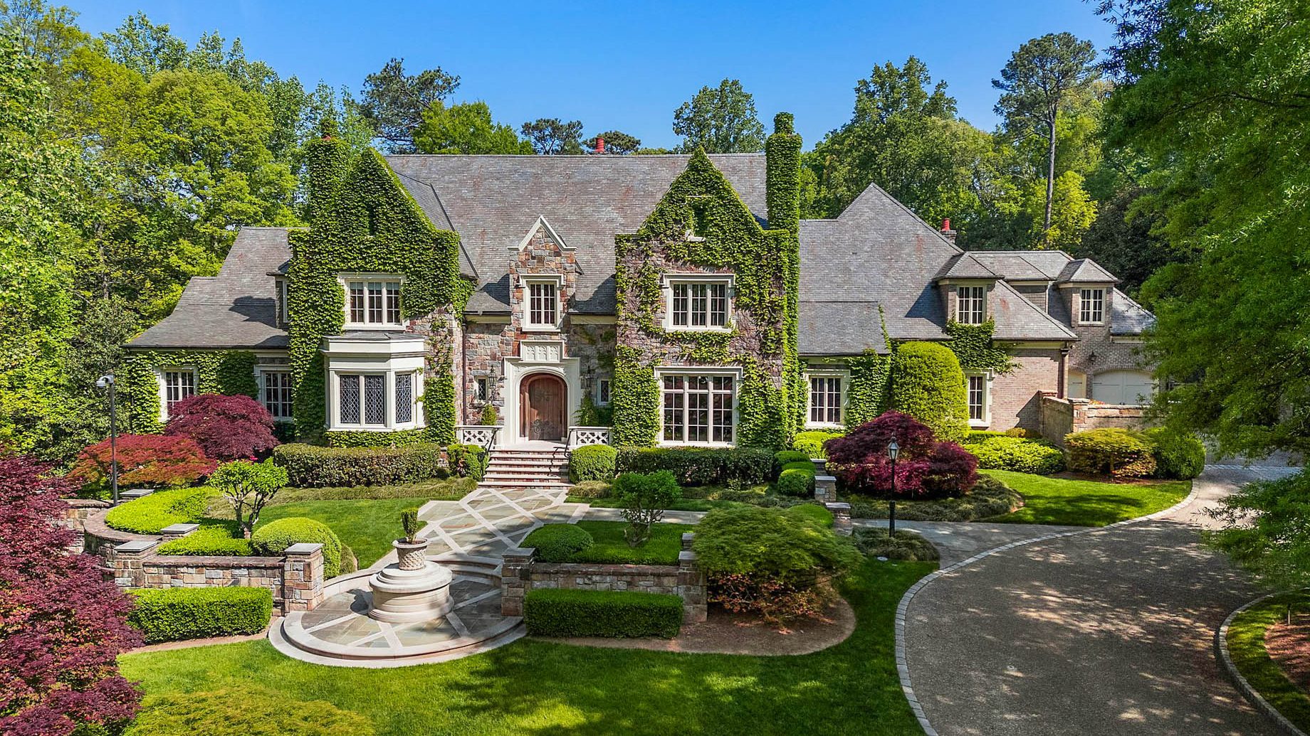 3685 Paces Ferry Rd NW, Atlanta, GA, USA 🇺🇸 – Debra Johnston