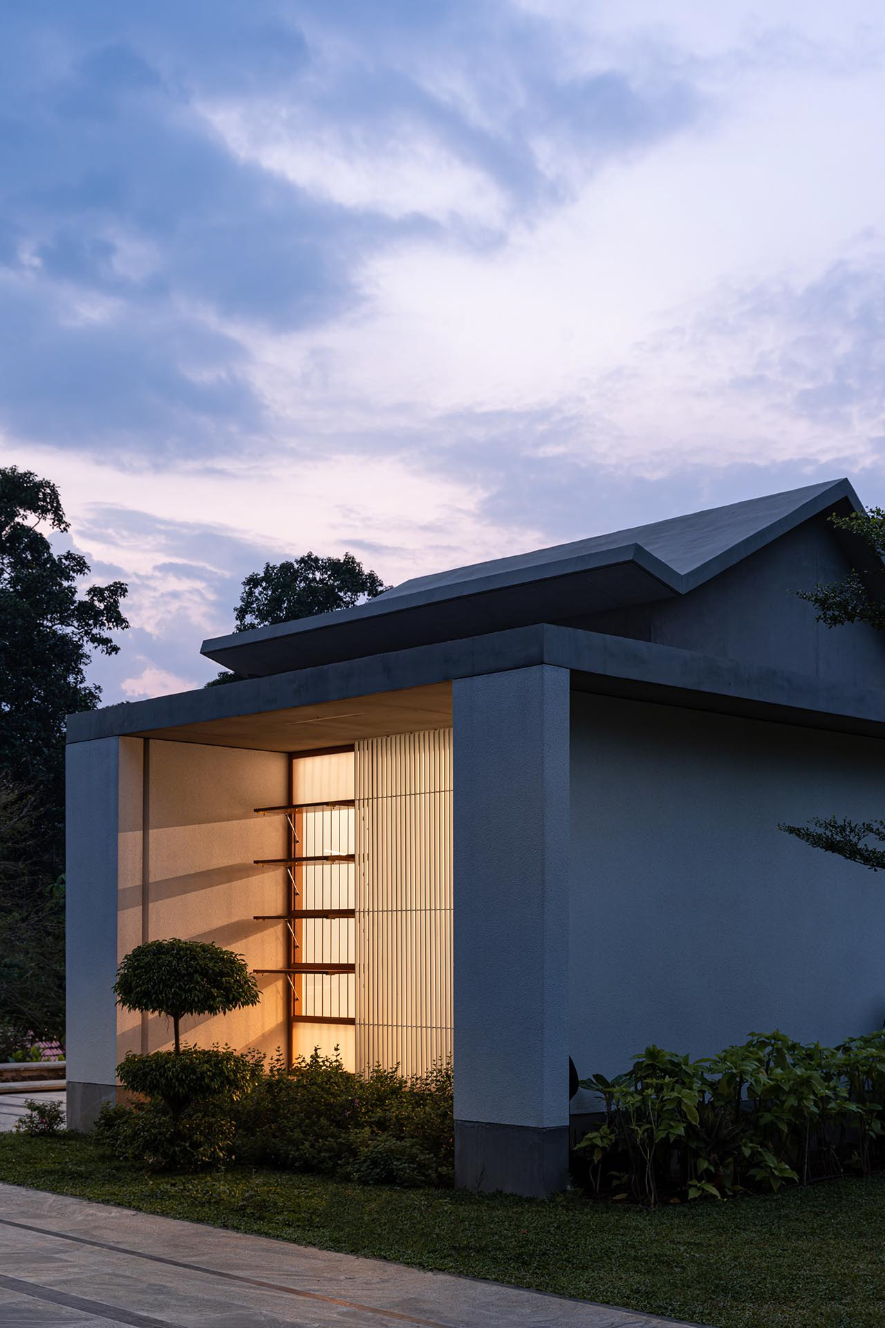 The Crimped Roof House – Poovarany, Kerala, India – 64