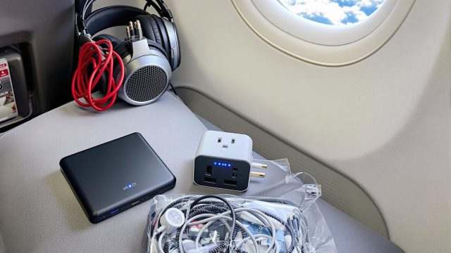 4 Essential Small Electronic Accessories for Every Traveler