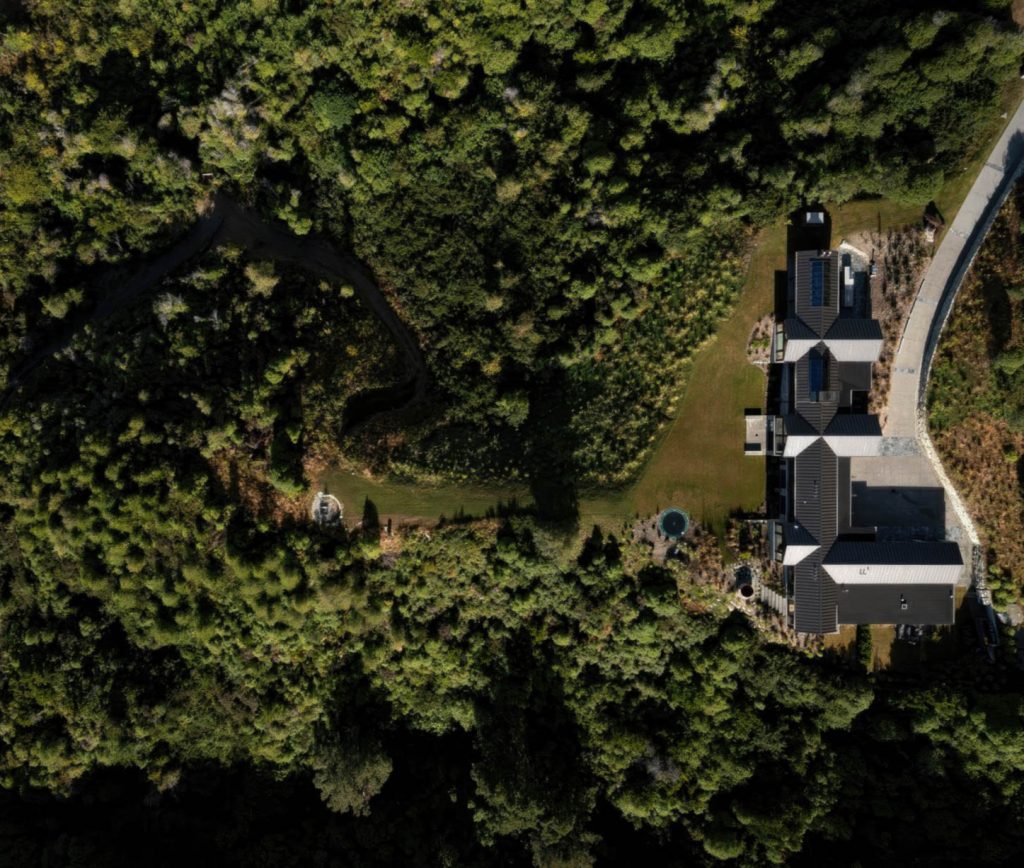 Hawks Nest Residence - Forestlines Rise, Ben Lomond, New Zealand - 2