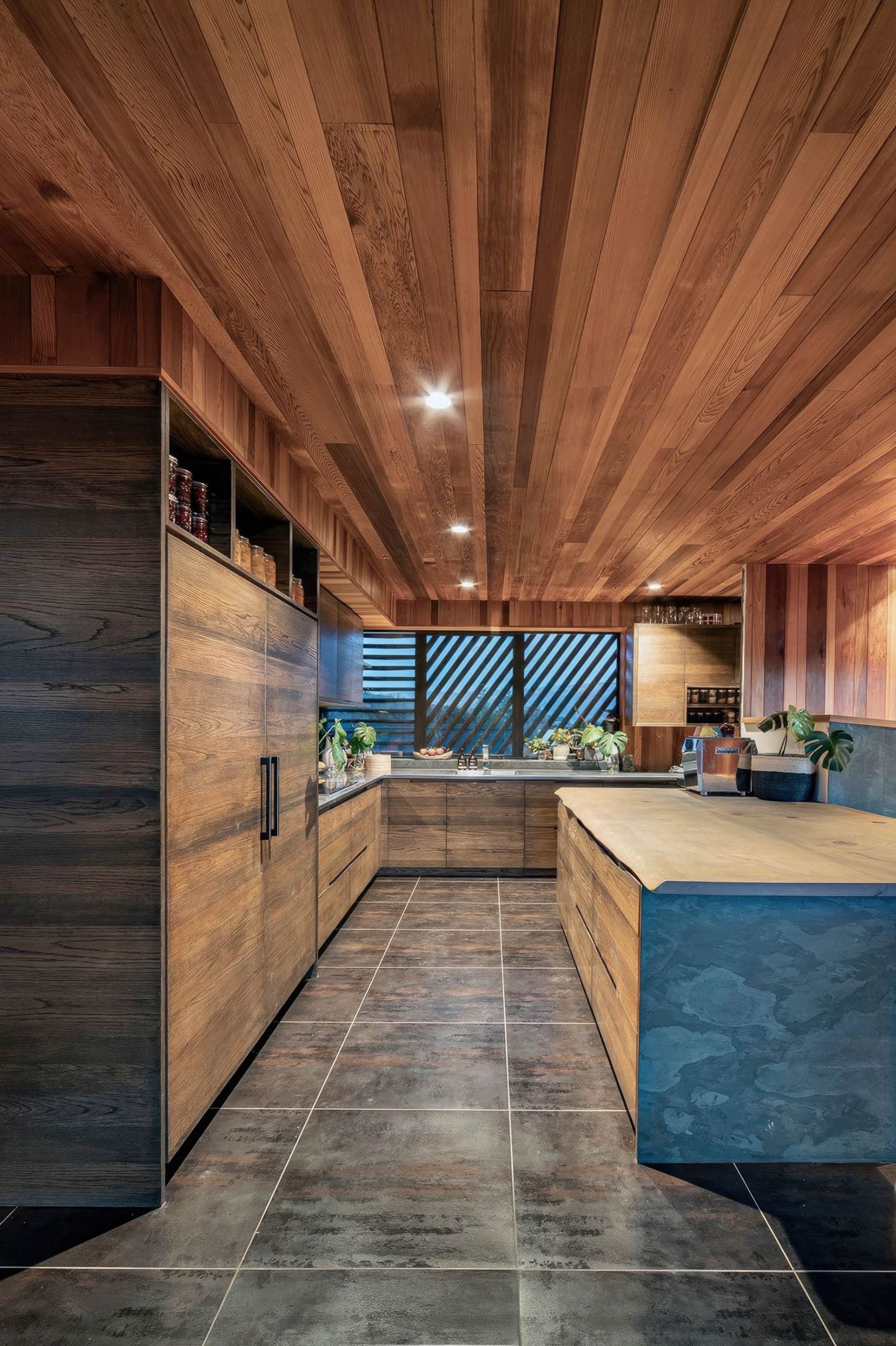 Mount Gold Place House – Lake Wanaka, New Zealand – 11