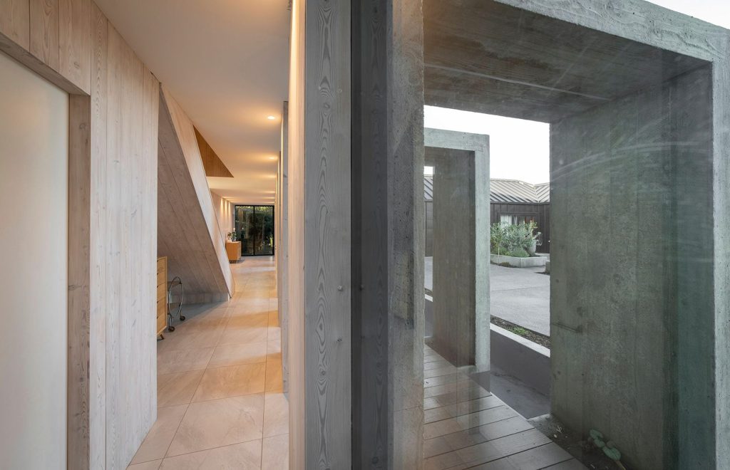 Mount Gold Place House - Lake Wanaka, New Zealand - 6