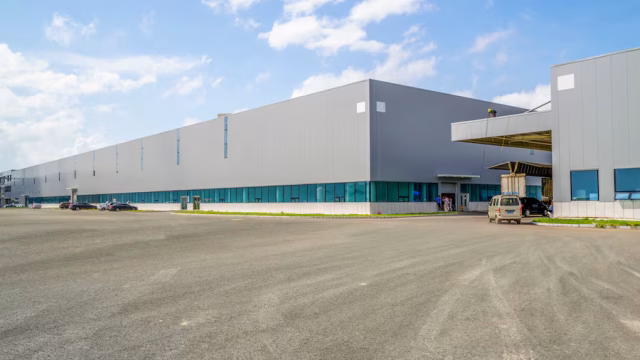 7 Warehouse Design Tips for Better Efficiency & Safety