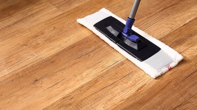 Cleaning of Wooden Laminate Floor