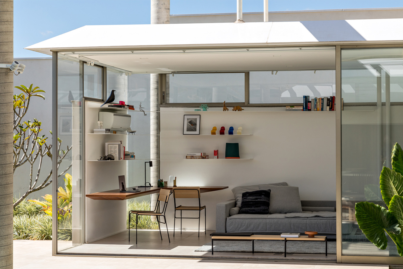 Shadow House Residence – Campinas, Sao Paulo, Brazil – 13