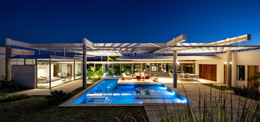 Shadow House Residence - Campinas, Sao Paulo, Brazil - 43
