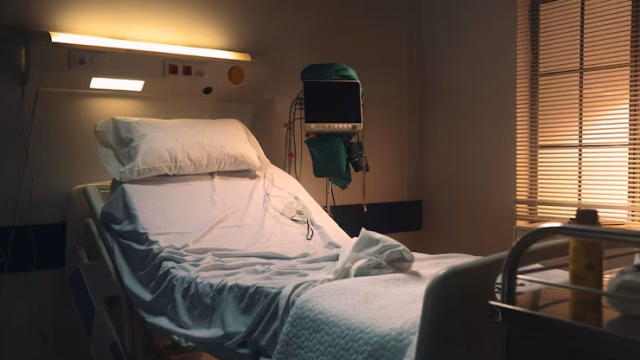 Hospital Beds for Sale Online: What to Look for Before You Buy