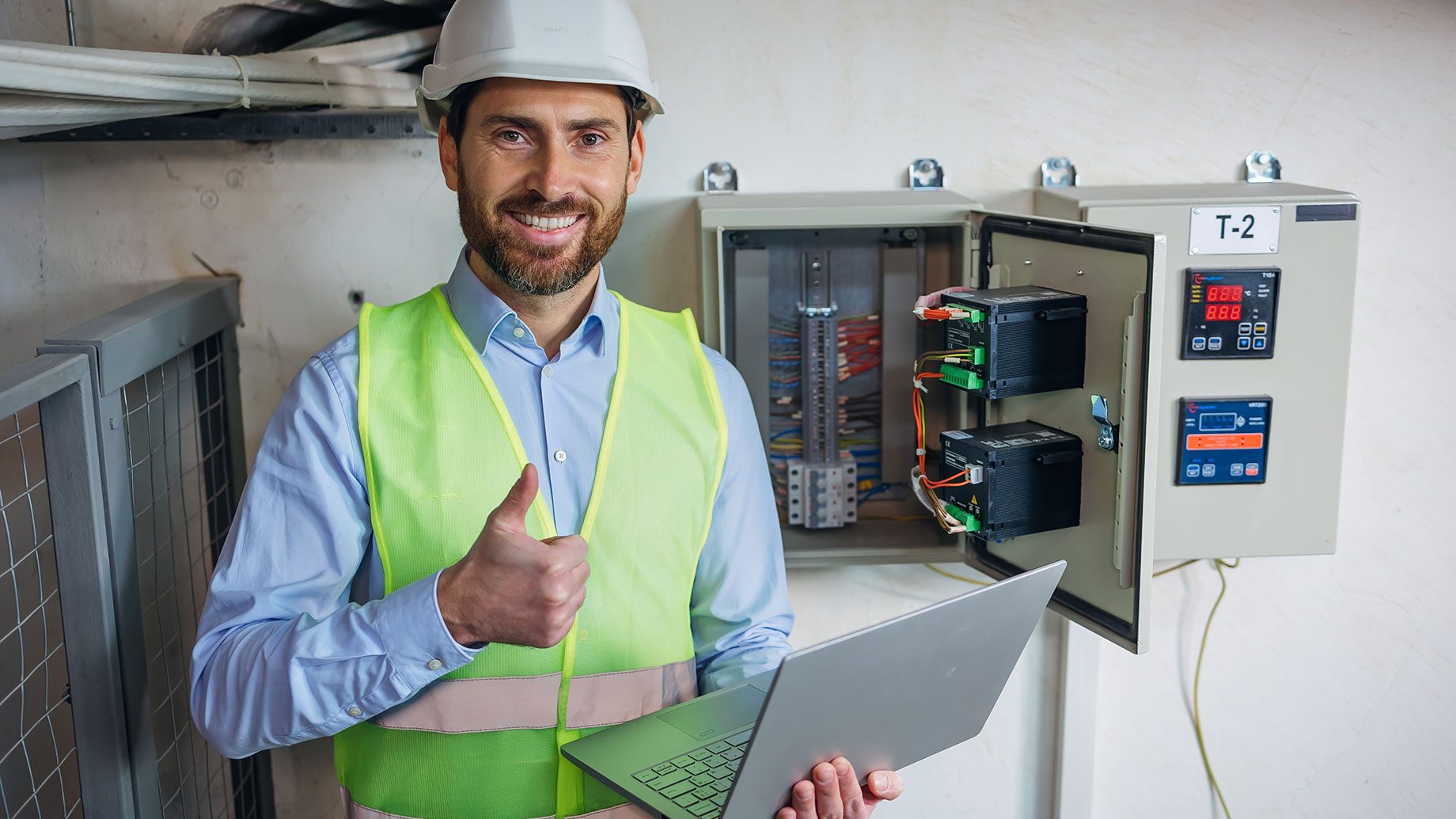 Professional Electrical Serviceman
