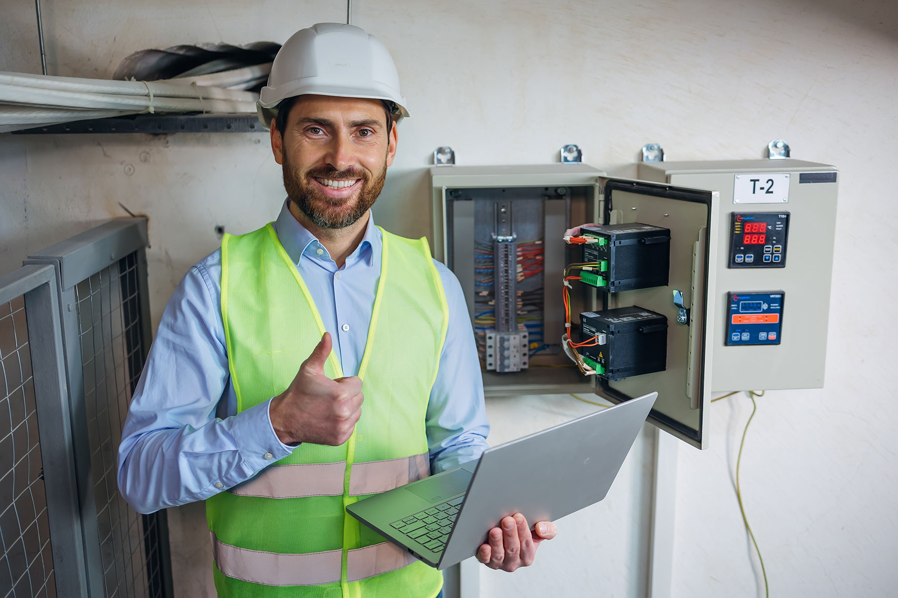 Professional Electrical Serviceman