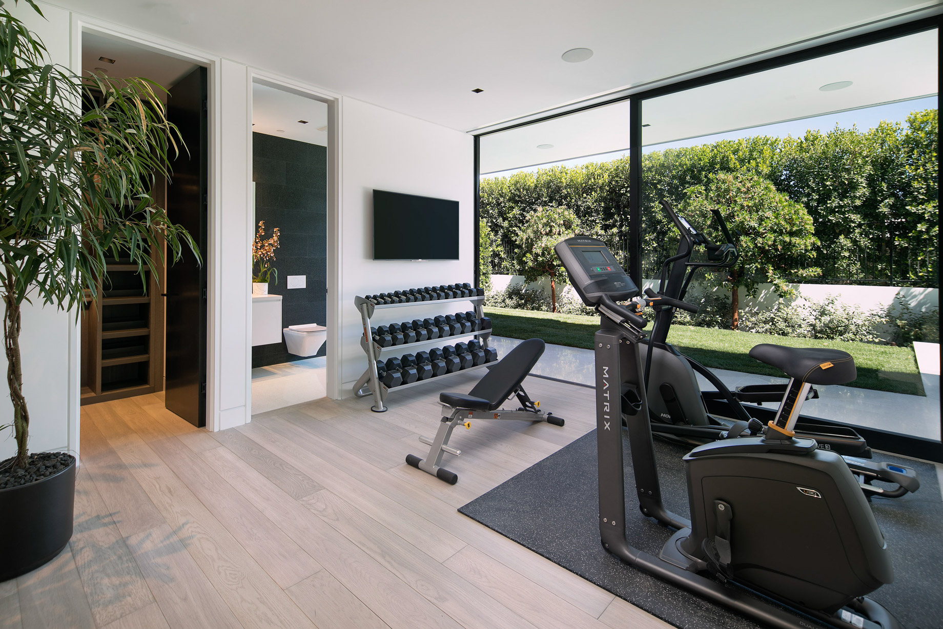 Blue Jay Way House – 1536 Blue Jay Way, Los Angeles, CA, USA – 12