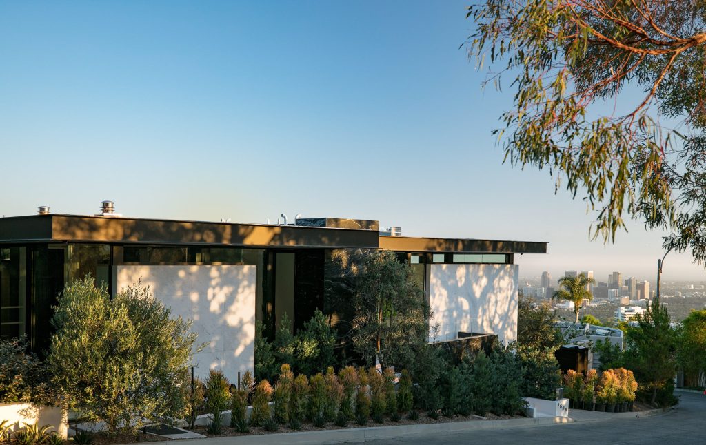Blue Jay Way House - 1536 Blue Jay Way, Los Angeles, CA, USA - 2