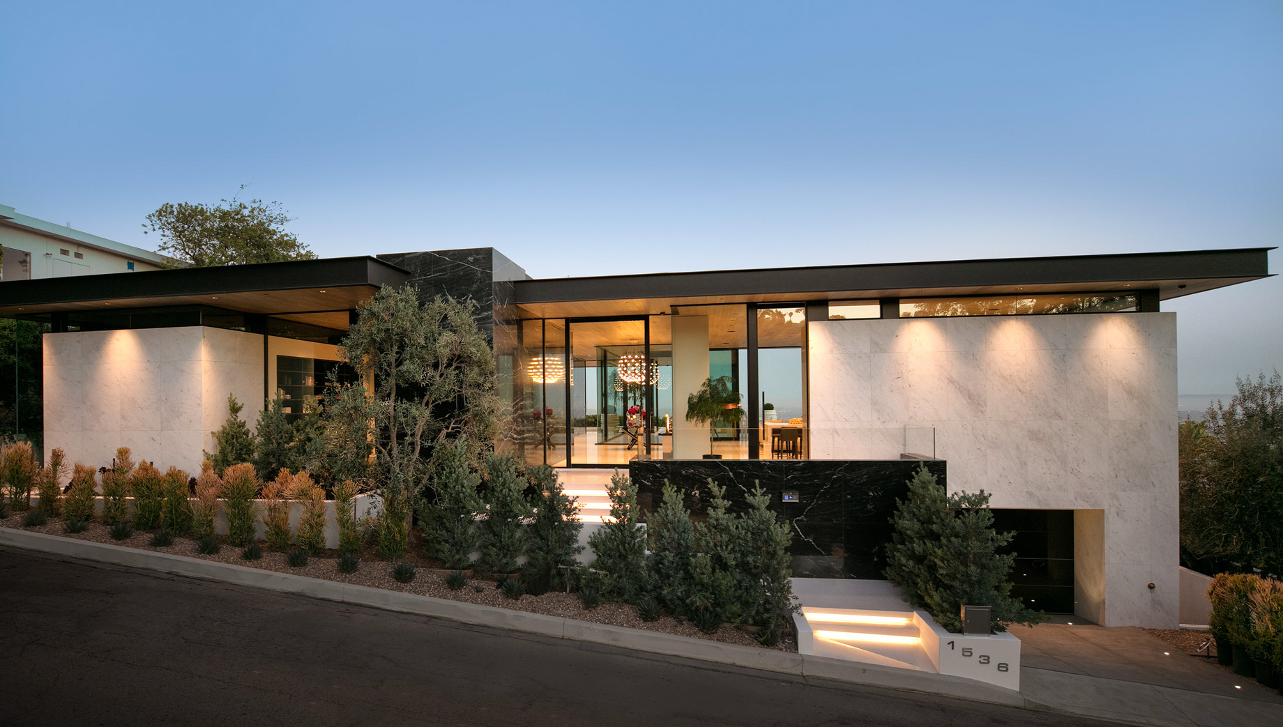 Blue Jay Way House – 1536 Blue Jay Way, Los Angeles, CA, USA – 32