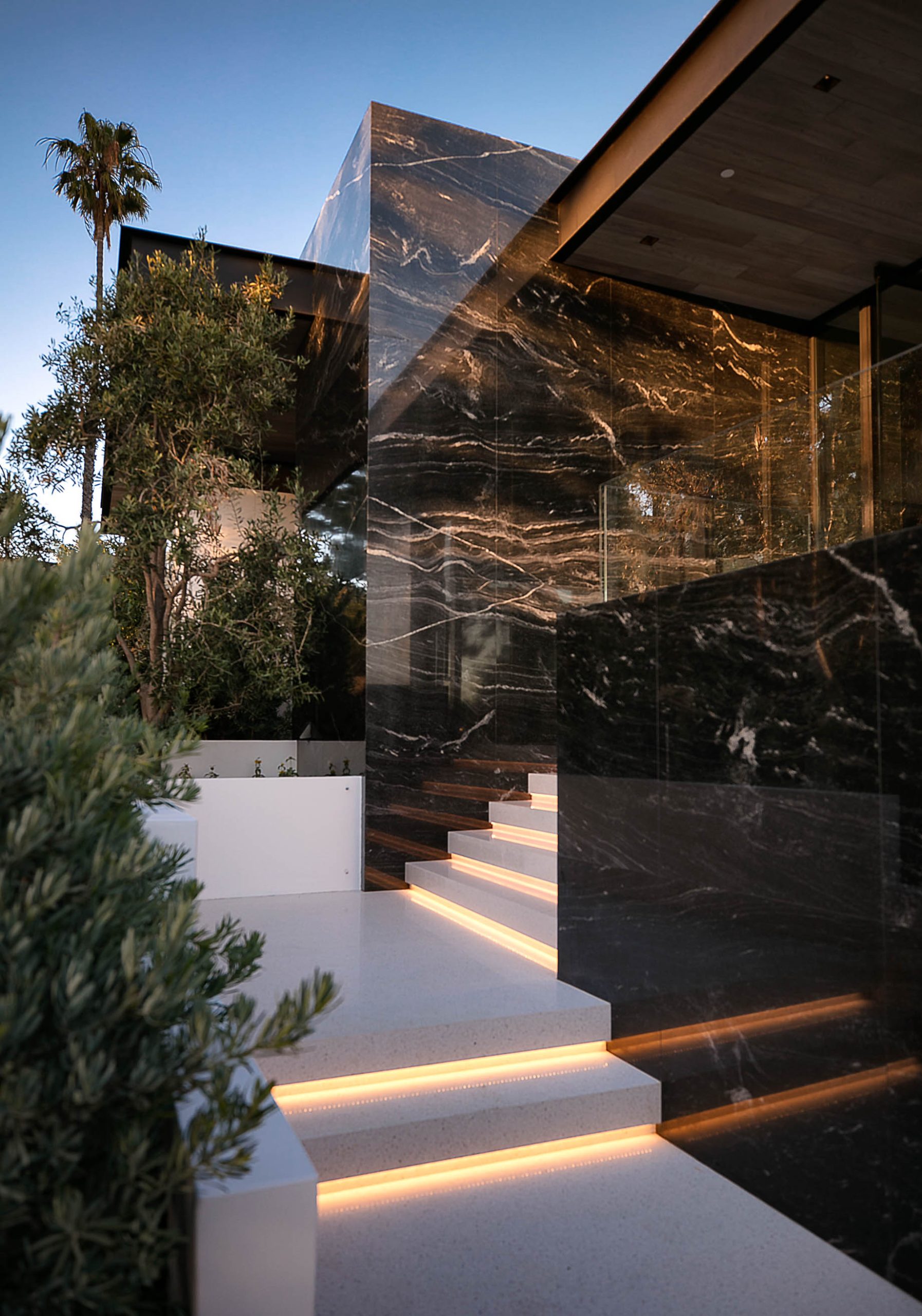Blue Jay Way House – 1536 Blue Jay Way, Los Angeles, CA, USA – 34