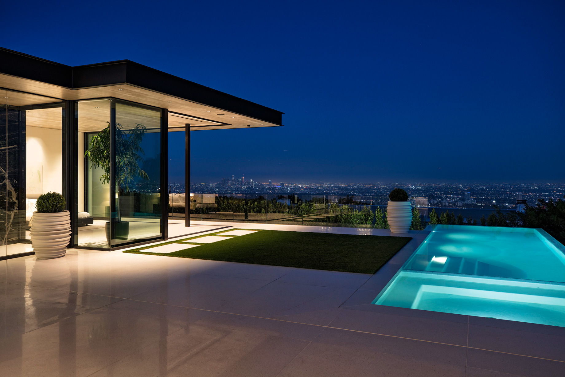 Blue Jay Way House – 1536 Blue Jay Way, Los Angeles, CA, USA – 52