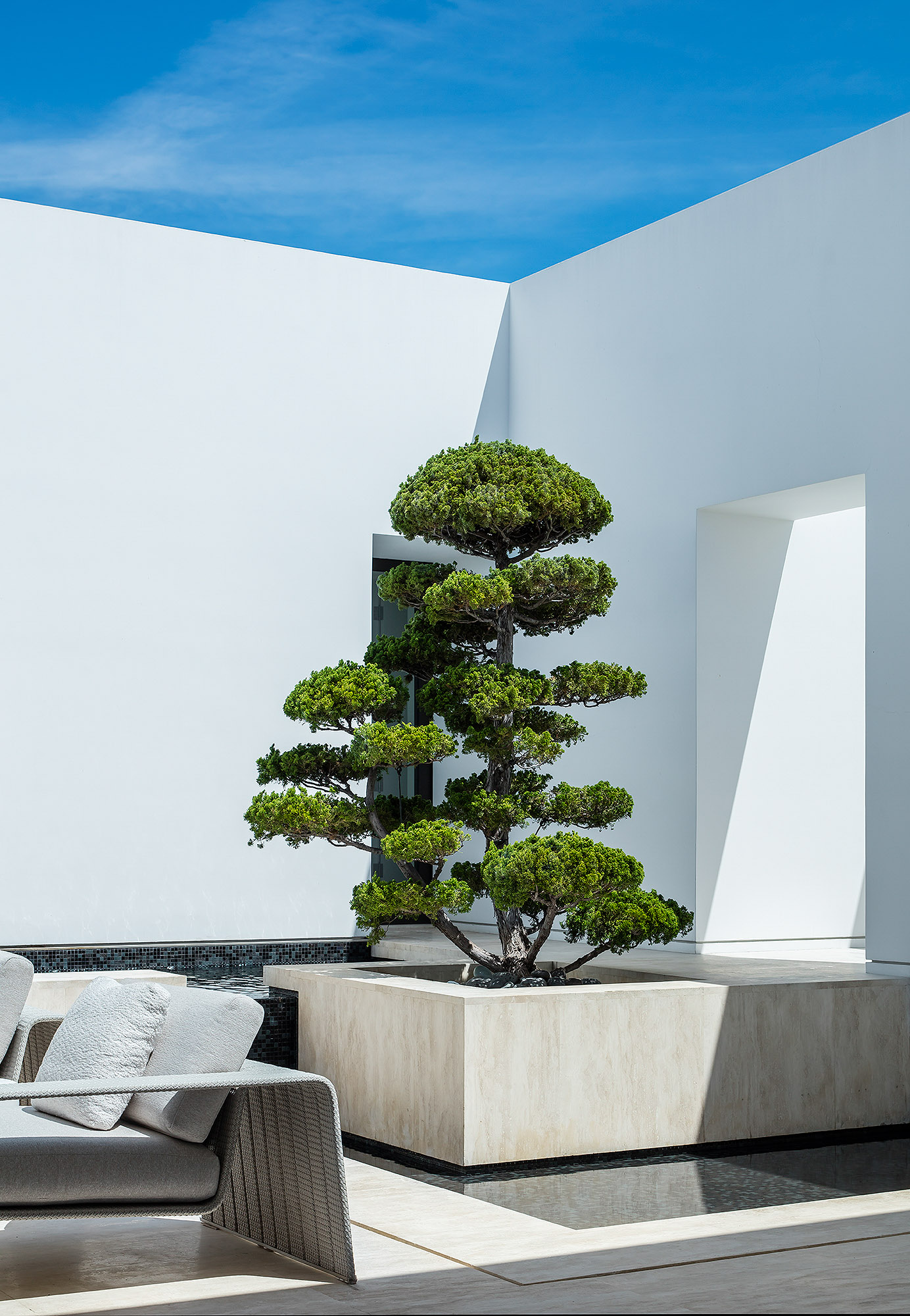 Dolphin Terrace Residence – 1325 Dolphin Ter, Corona Del Mar, CA, USA – 4