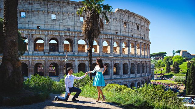 Proposing in front of the Roman Colosseum