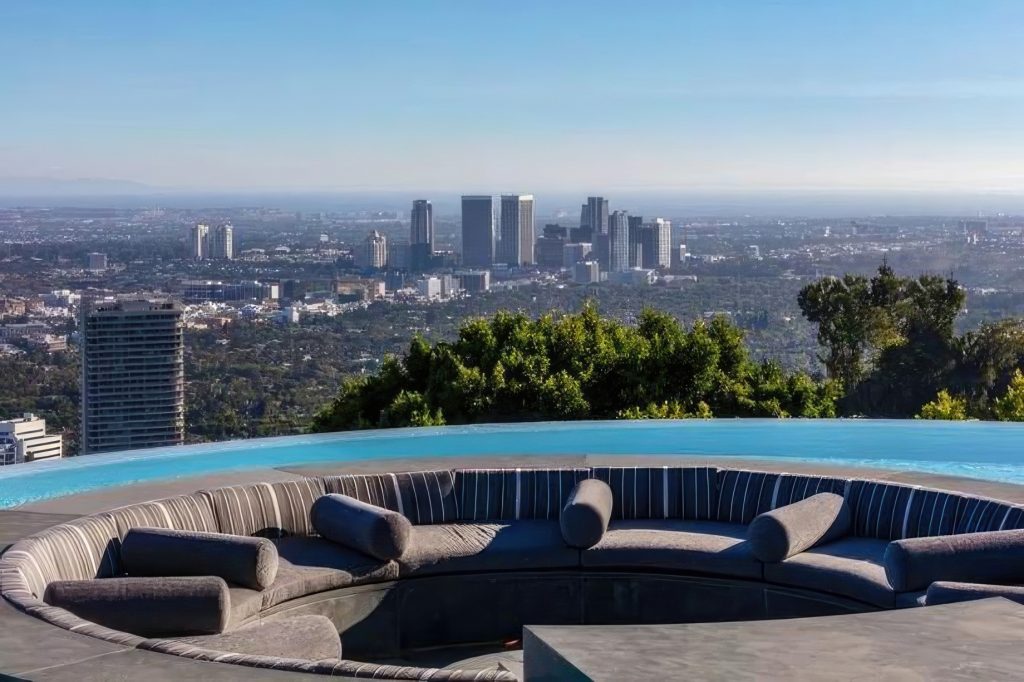 Robin Drive House - 9272 Robin Dr, Los Angeles, CA, USA - 15