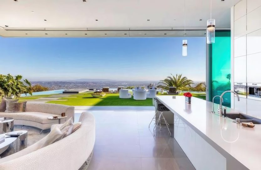 Robin Drive House - 9272 Robin Dr, Los Angeles, CA, USA - 9