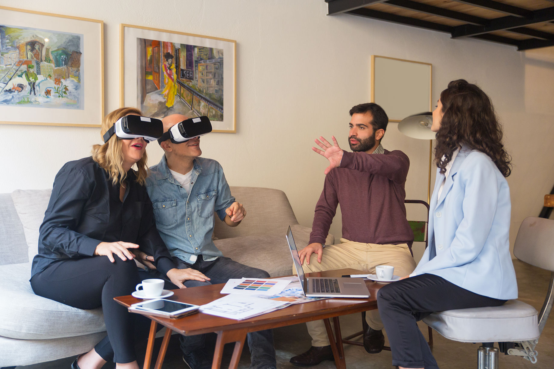 Using VR Headsets to Imagine New Interior Design Trends