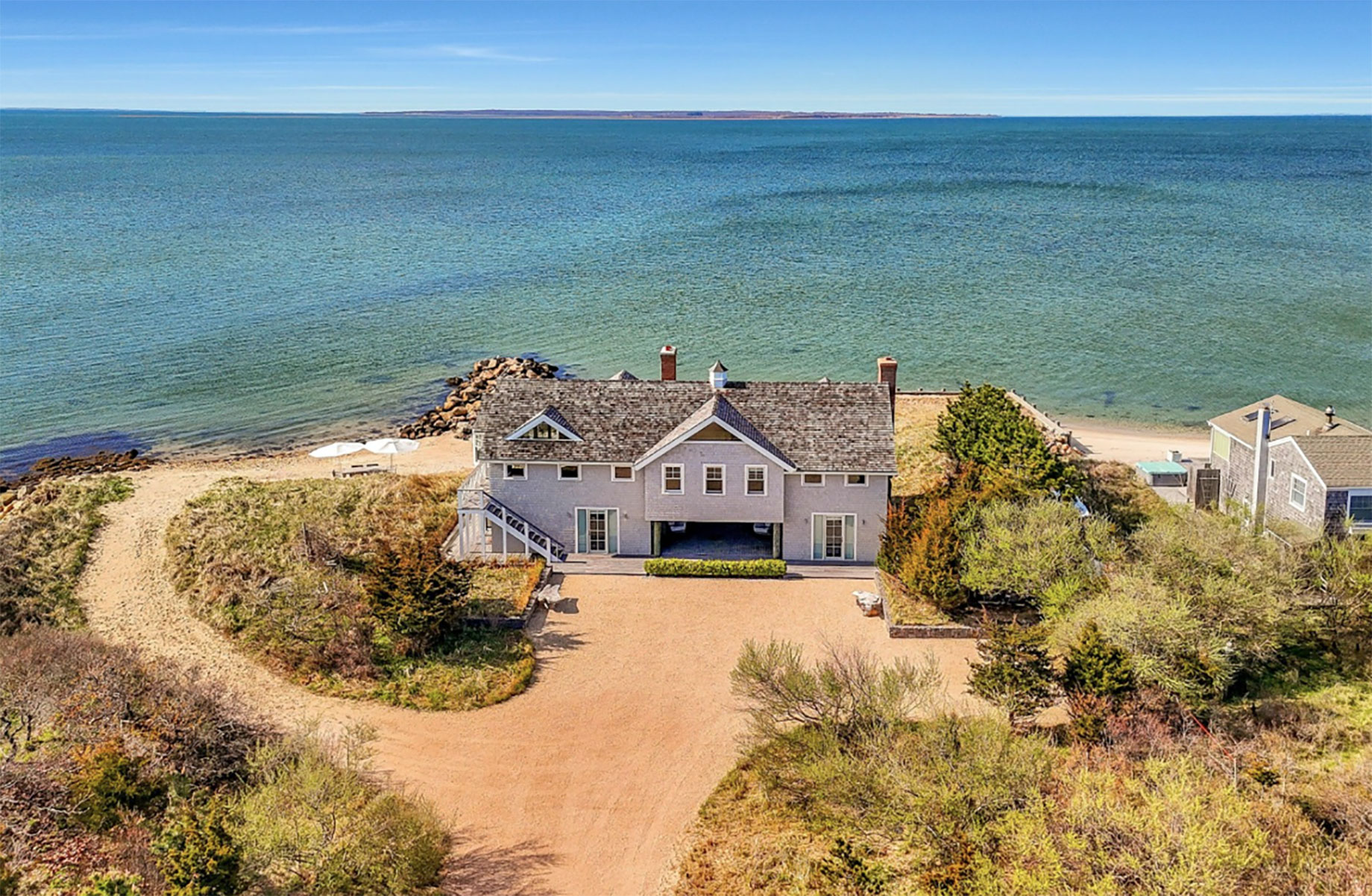 William Raveis Luxury Properties - Amagansett, New York - Listed at: $7,775,000 USD