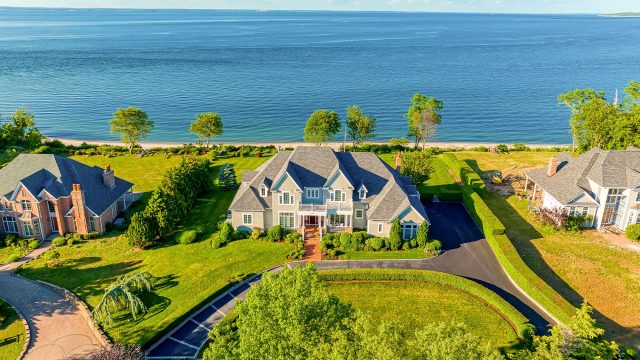 William Raveis Luxury Properties - Orient, New York - Listed at: $4,250,000 USD
