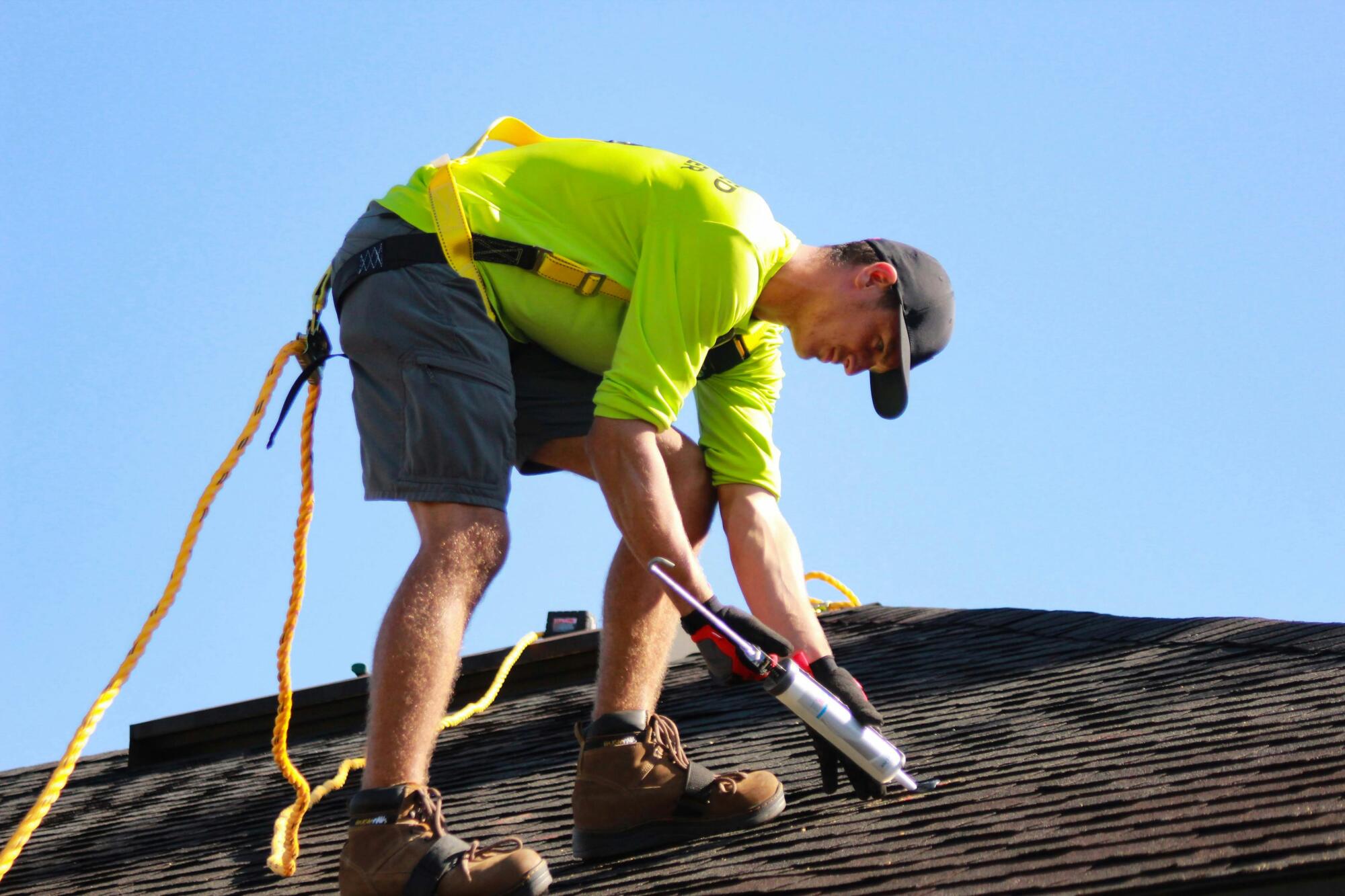 How to Choose the Best Roof Contractor for Your Home Project
