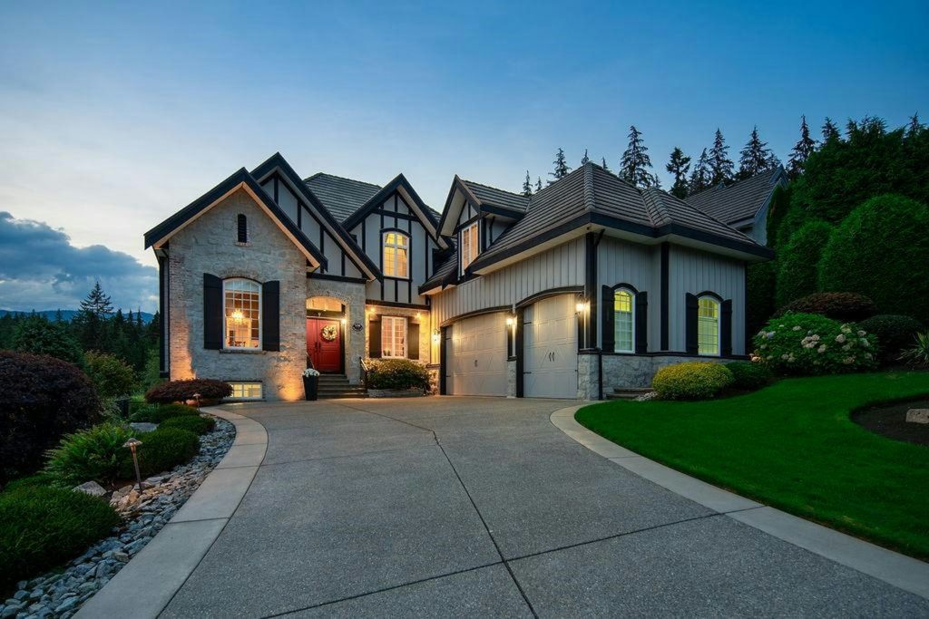 136 Deerview Lane, Anmore, BC, Canada - 2