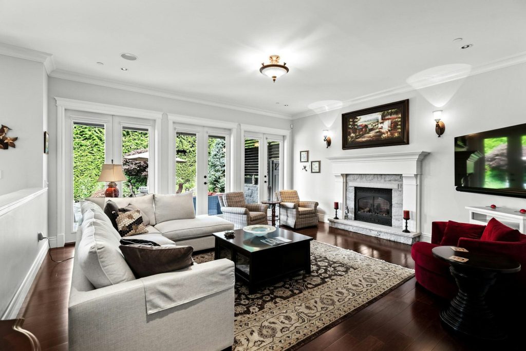 136 Deerview Lane, Anmore, BC, Canada - 8