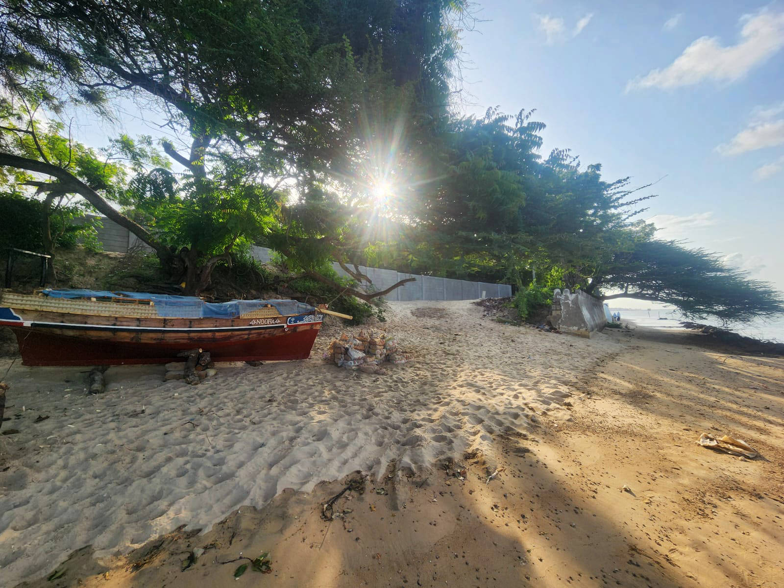 Beachfront Private Lot of Land For Sale – Shela, Lamu Island, Kenya