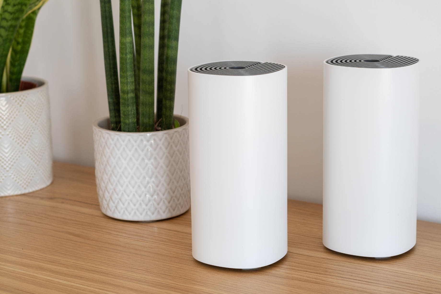 Wi-Fi Mesh Router and Satellite System