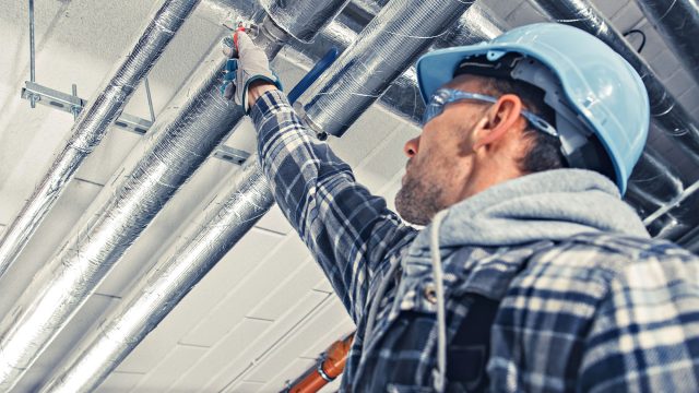 Installing Commercial Pipes with a Professional Commercial Plumber