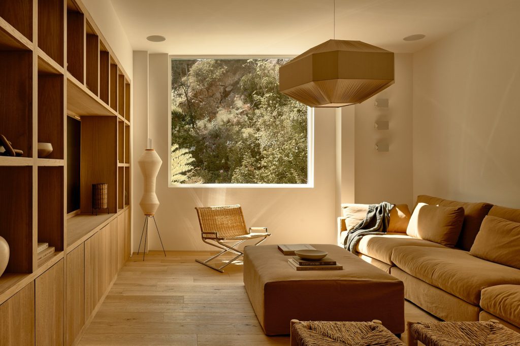 Mid-Century Style Brentwood Home - Benmore Ter, Los Angeles, CA, USA - 12