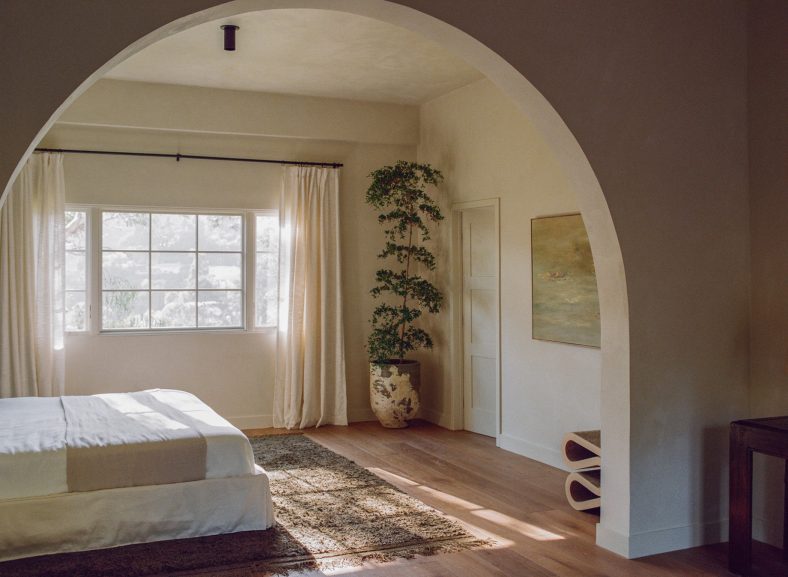 Mid-Century Style Brentwood Home - Benmore Ter, Los Angeles, CA, USA - 24
