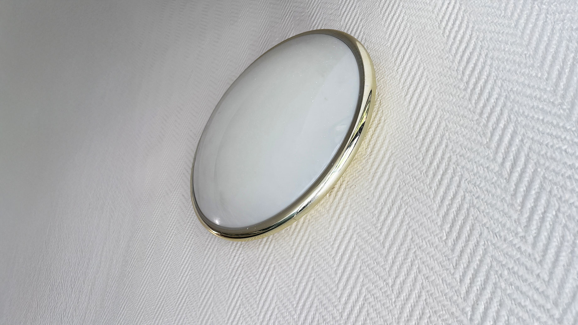 Modern Circular Wall Light Fixture
