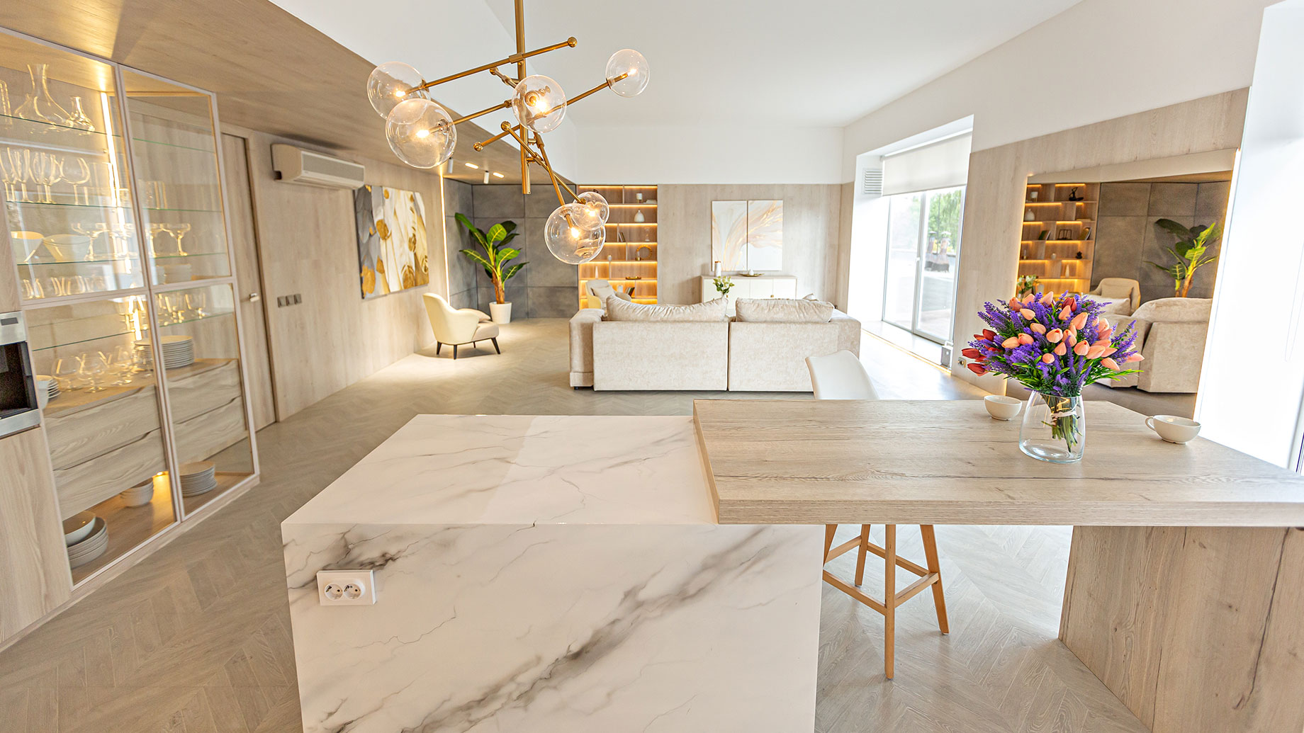 Modern Lighting in a Contemporary Home Layout