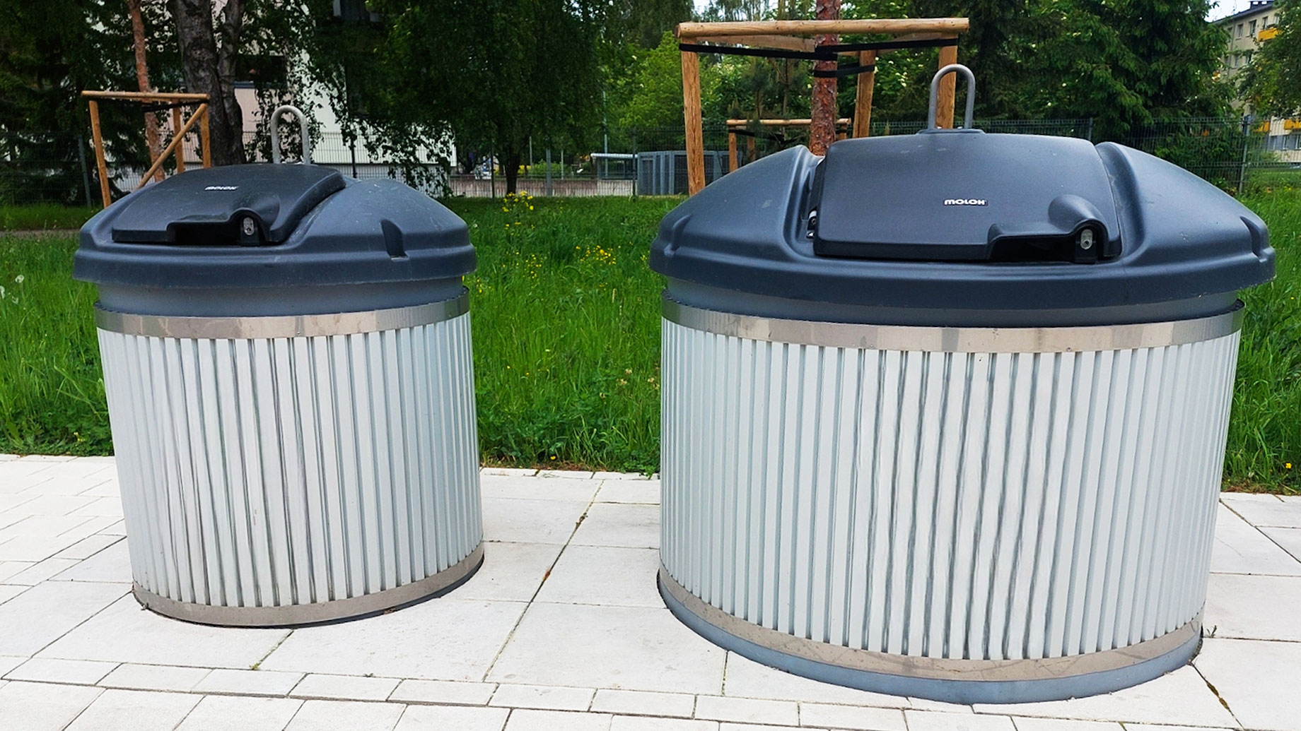 Modern Public Waste Bins for Sustainable Waste Management