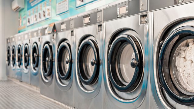 Professional Laundromat Service