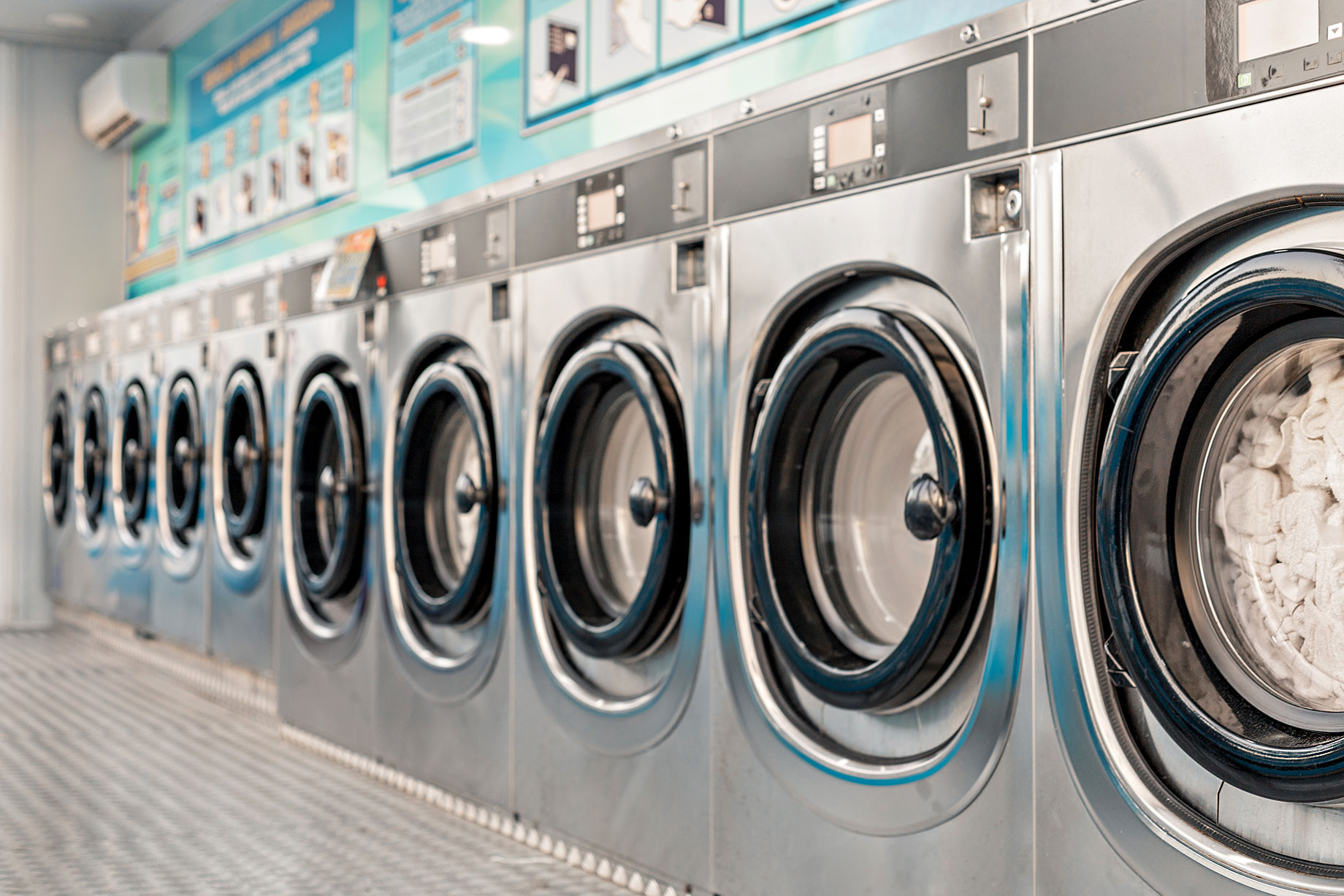 Professional Laundromat Service