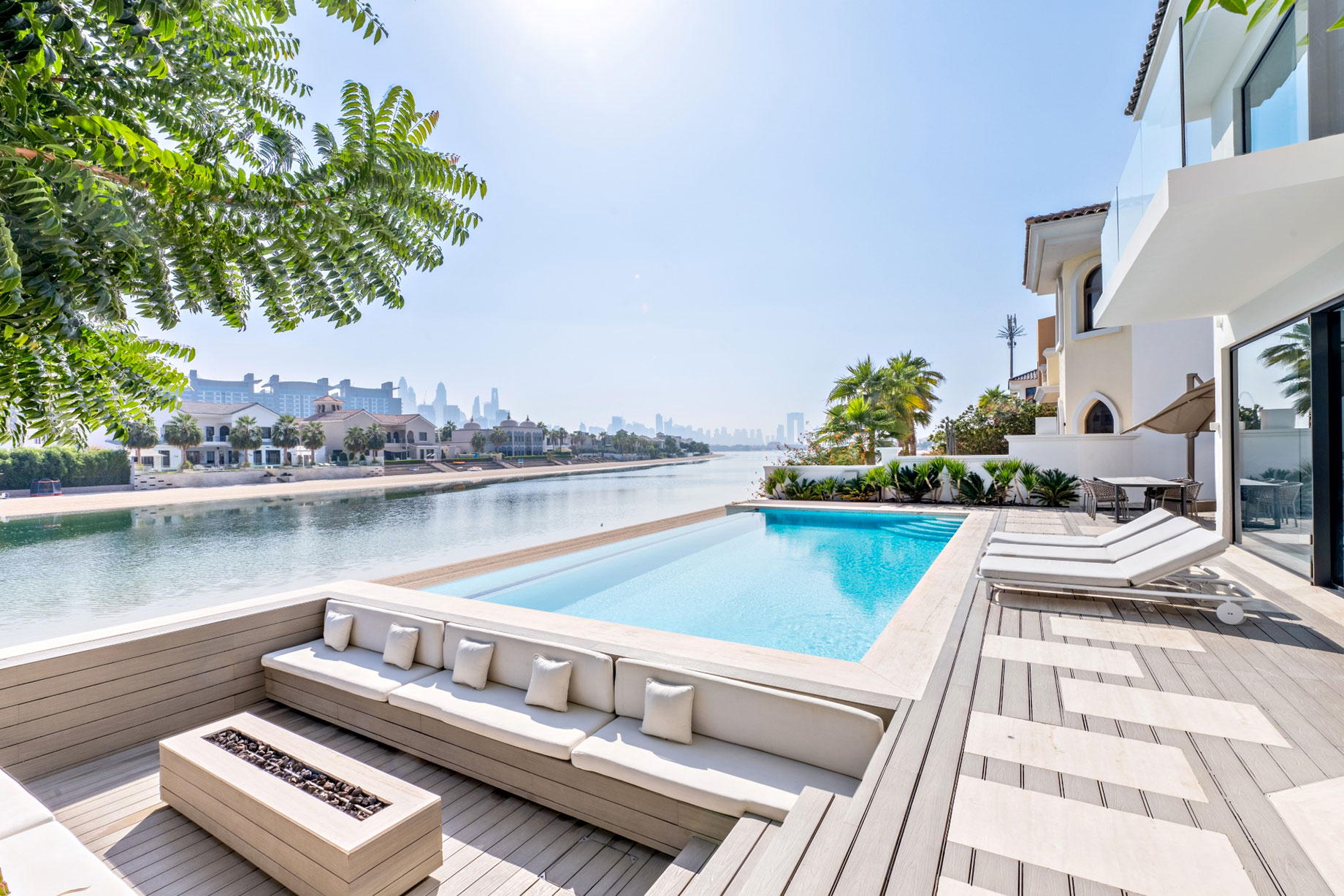 Waterfront Dubai Luxury Living