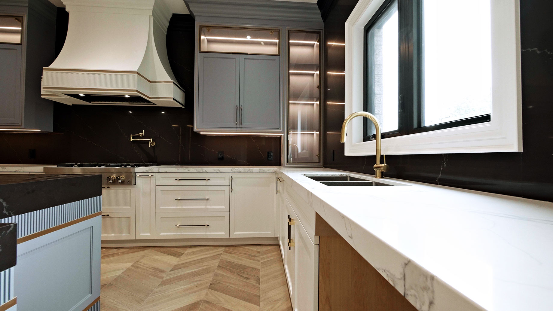 Elegant Custom Modern Kitchen Renovation