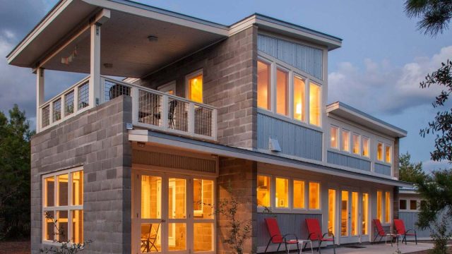 How Woodwork Brings the Character of Luxury Homes