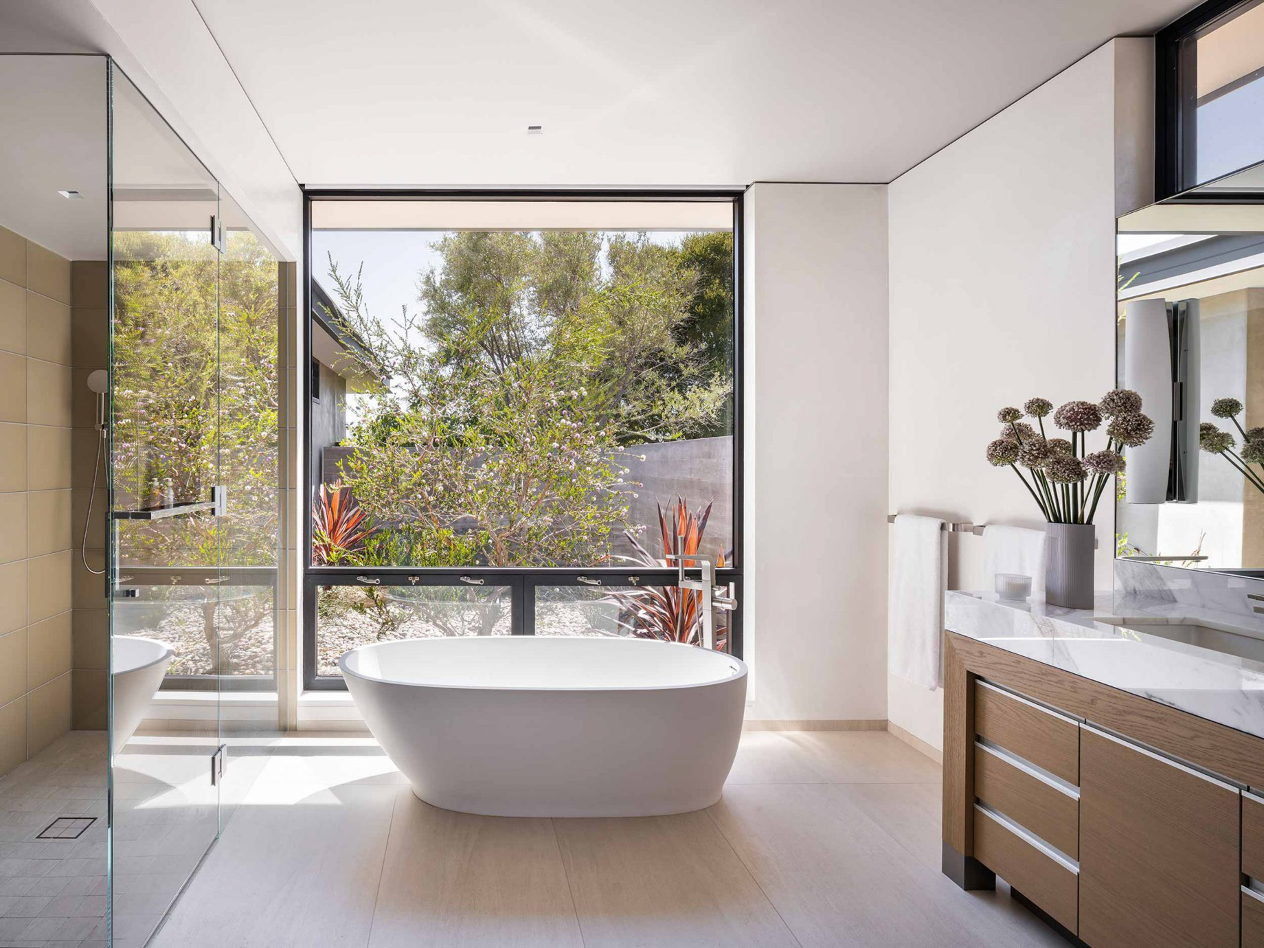 Midcentury Modern Hope Ranch Residence – Santa Barbara, CA, USA – 26